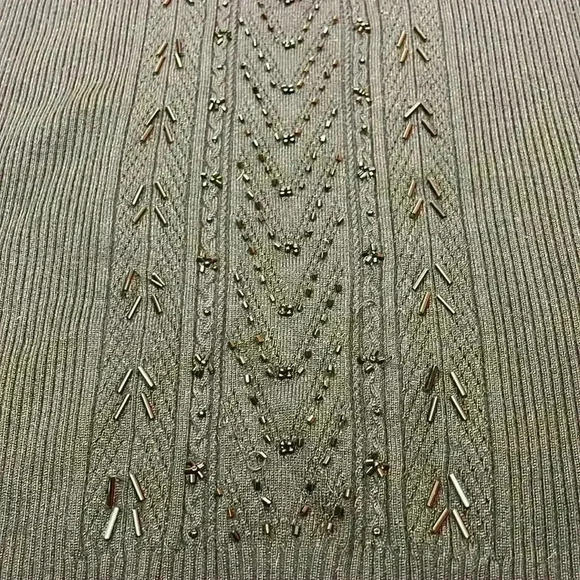 Requirements women’s sleeveless top with turtleneck and acrylic beading, size XL - Picture 4 of 11